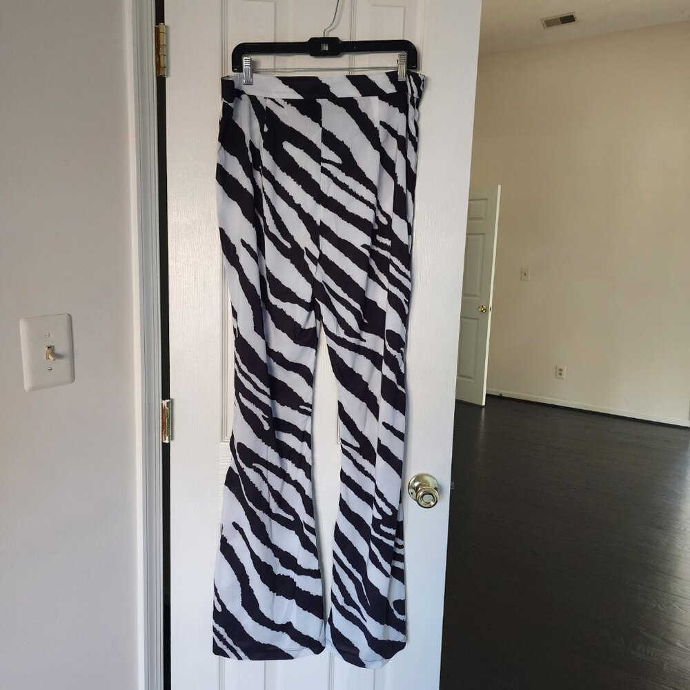 Black & White Zebra Chiffon Flare Trousers | Size 14 - Picture 2 of 5